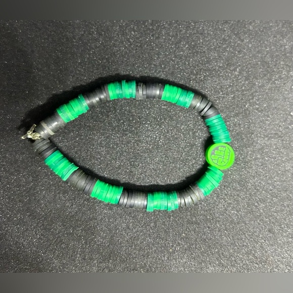 The Hulk (Superhero) Heishi Bracelet - Picture 5 of 6